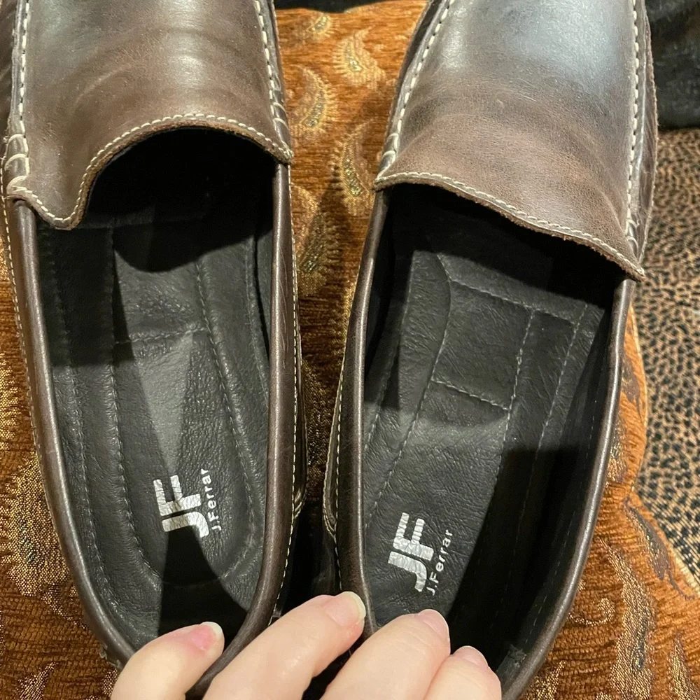 Men’s slip-on driving loafer by J. Ferrar in  size 13